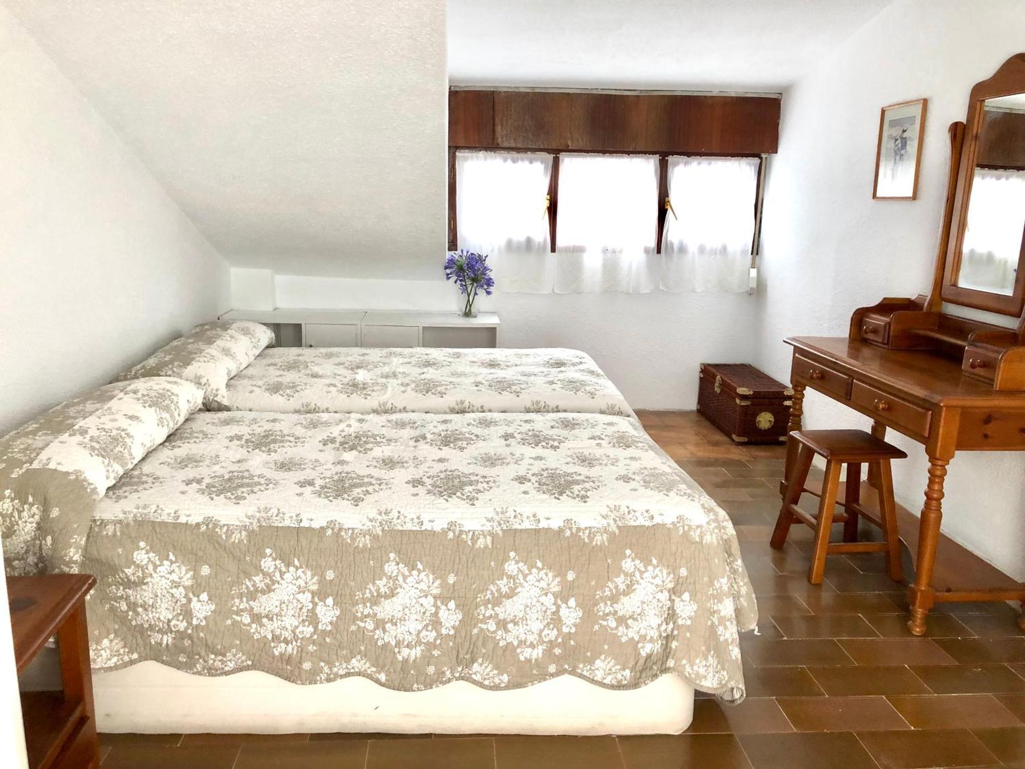 Chalet Al Lado De La Playa Con Piscina Privada, Jardin Y Barbacoa, Fronton, 6 Habitaciones Laredo Zewnętrze zdjęcie